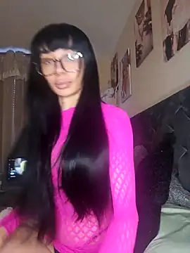 Snapshot of LucyMiax chatting on February 5, 2026, 8:19 am LucyMiax online show from February 5, 2026, 8:19 am