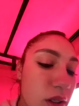 Arianaa Toro online show from November 6, 2025, 12:50 pm