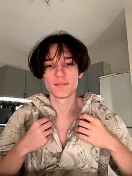 Snapshot of KristianGray chatting on October 15, 2025, 4:07 pm KristianGray online show from October 15, 2025, 4:07 pm