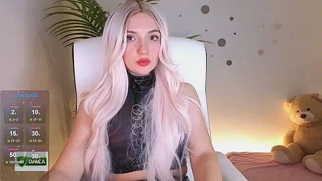 cute cake online show from December 5, 2025, 8:05 pm