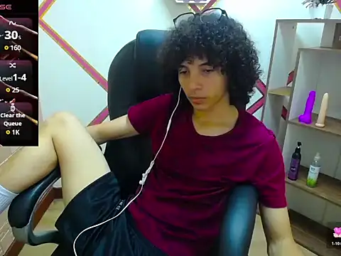 Mike Miiller  online show from November 10, 2025, 6:07 pm