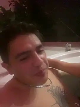 Snapshot of Axlxx666 chatting on March 5, 2026, 10:11 am Axlxx666 online show from March 5, 2026, 10:11 am