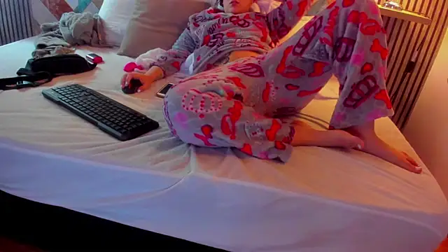 Diosadelchat online show from November 17, 2025, 3:34 am