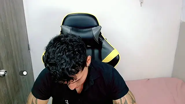 Maynow 666 online show from October 30, 2025, 9:37 pm