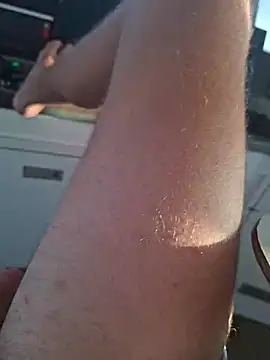 shainnfk online show from November 14, 2025, 7:23 pm