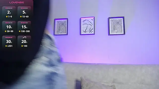 Snapshot of Sweet_Bella_Valery chatting on November 3, 2025, 10:10 pm Sweet Bella Valery online show from November 3, 2025, 10:10 pm