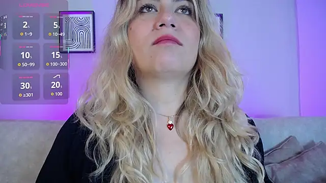 Snapshot of Sweet_Bella_Valery chatting on January 12, 2026, 9:53 pm Sweet Bella Valery online show from January 12, 2026, 9:53 pm