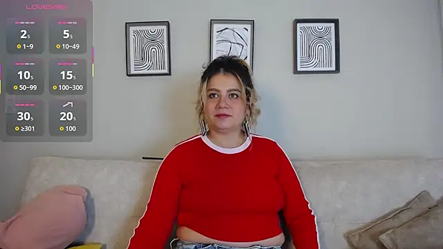 Snapshot of Sweet_Bella_Valery chatting on January 13, 2026, 9:20 pm Sweet Bella Valery online show from January 13, 2026, 9:20 pm