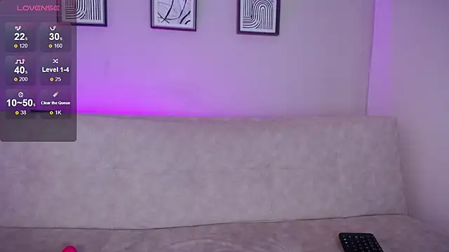 Snapshot of Sweet_Bella_Valery chatting on February 12, 2026, 9:43 pm Sweet Bella Valery online show from February 12, 2026, 9:43 pm