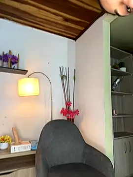 Snapshot of Meggie_ chatting on October 21, 2025, 11:16 pm Meggie online show from October 21, 2025, 11:16 pm