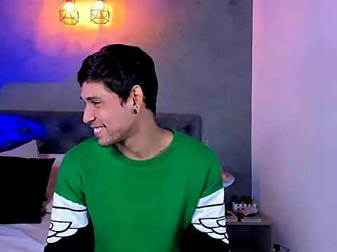 Snapshot of MaxHuston chatting on October 15, 2025, 8:53 pm MaxHuston online show from October 15, 2025, 8:53 pm