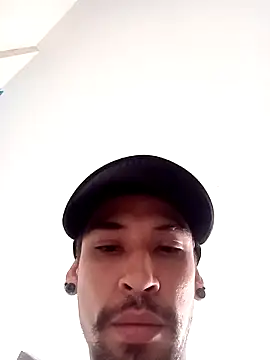 Snapshot of MaxHuston chatting on February 13, 2026, 5:20 pm MaxHuston online show from February 13, 2026, 5:20 pm