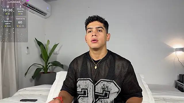 Snapshot of Scott_flintt chatting on November 15, 2025, 6:04 pm Scott flintt online show from November 15, 2025, 6:04 pm