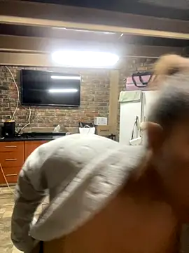 Snapshot of Saq-Madik chatting on November 11, 2025, 5:35 pm Saq-Madik online show from November 11, 2025, 5:35 pm