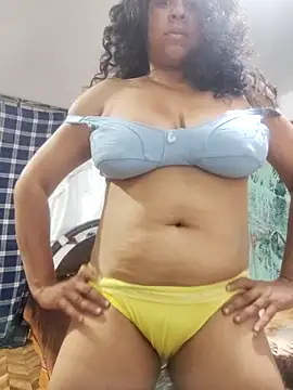 Snapshot of Karenmtroconiz chatting on December 15, 2025, 2:54 pm Karenmtroconiz online show from December 15, 2025, 2:54 pm