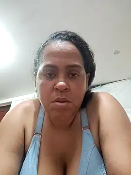 Snapshot of Karenmtroconiz chatting on December 18, 2025, 2:34 pm Karenmtroconiz online show from December 18, 2025, 2:34 pm