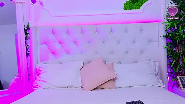 Snapshot of AriannaSins chatting on January 15, 2026, 1:16 pm AriannaSins online show from January 15, 2026, 1:16 pm