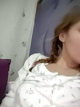 SandyCassie online show from November 19, 2025, 11:16 pm