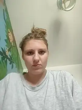 Snapshot of SandyCassie chatting on June 16, 2026, 9:23 am SandyCassie online show from June 16, 2026, 9:23 am