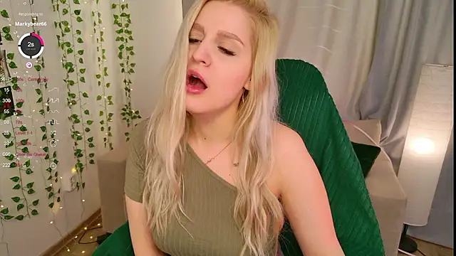 Snapshot of cold_blondie chatting on February 12, 2026, 7:25 am cold blondie online show from February 12, 2026, 7:25 am