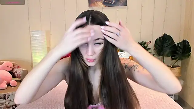 Snapshot of honeybuns_lizzy chatting on January 7, 2026, 12:24 am honeybuns lizzy online show from January 7, 2026, 12:24 am