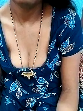 Snapshot of Soniya-hot21 chatting on October 29, 2025, 6:15 am Soniya-hot21 online show from October 29, 2025, 6:15 am