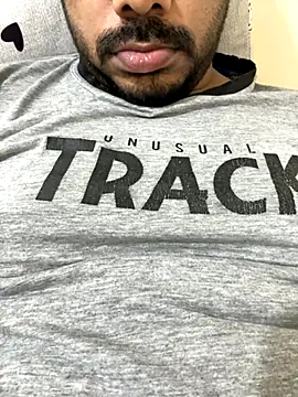 Snapshot of Handsome8677 chatting on December 2, 2025, 7:31 pm Handsome8677 online show from December 2, 2025, 7:31 pm