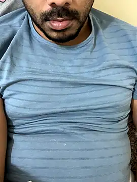 Snapshot of Handsome8677 chatting on January 6, 2026, 10:12 pm Handsome8677 online show from January 6, 2026, 10:12 pm