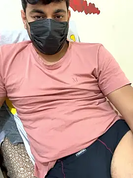 Snapshot of Handsome8677 chatting on January 8, 2026, 7:32 am Handsome8677 online show from January 8, 2026, 7:32 am