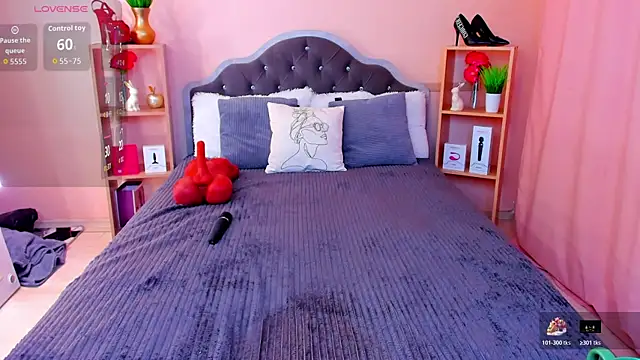 ChloeBrut online show from December 1, 2025, 12:04 am