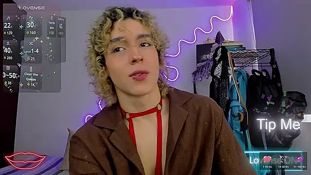 Snapshot of Lyric_Mirage chatting on November 19, 2025, 8:42 pm Lyric Mirage online show from November 19, 2025, 8:42 pm