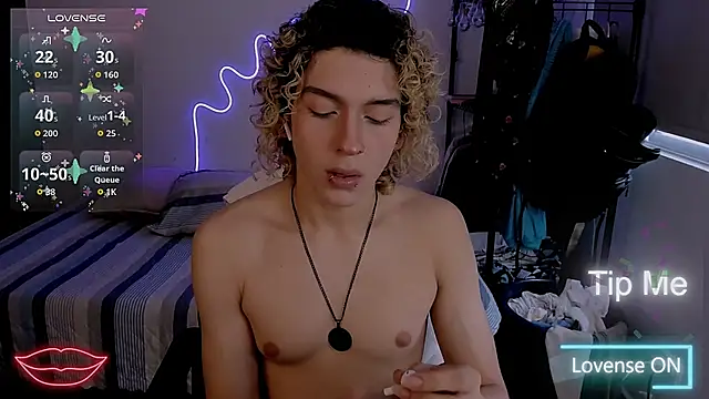 Snapshot of Lyric_Mirage chatting on February 6, 2026, 9:29 pm Lyric Mirage online show from February 6, 2026, 9:29 pm