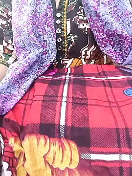 Anshika1431 online show from December 15, 2025, 8:18 am