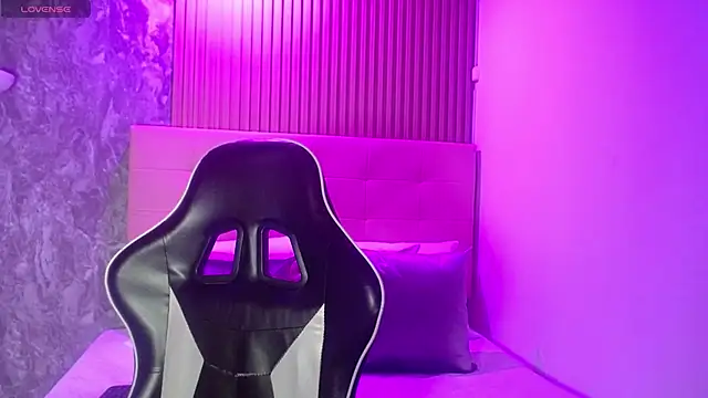 Snapshot of cherry_isabelle chatting on October 16, 2025, 2:29 pm cherry isabelle online show from October 16, 2025, 2:29 pm