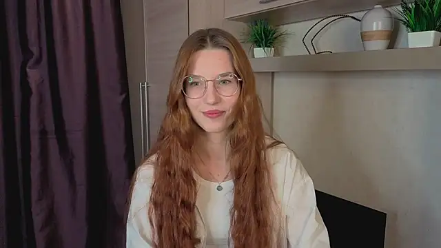 Snapshot of RachelColli chatting on November 6, 2025, 2:07 pm RachelColli online show from November 6, 2025, 2:07 pm