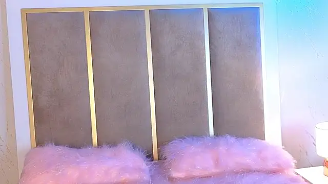 Elizabeth bennett 6 online show from November 15, 2025, 11:51 am