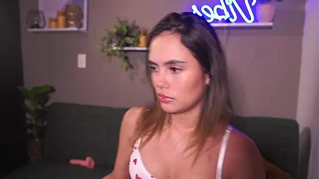 adahara miller17 online show from November 11, 2025, 1:49 am