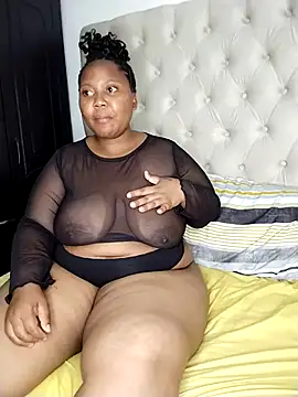 Snapshot of Bigbootyposh chatting on October 15, 2025, 6:30 pm Bigbootyposh online show from October 15, 2025, 6:30 pm