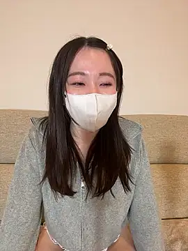 Snapshot of suuchan_v chatting on February 5, 2026, 11:48 am suuchan v online show from February 5, 2026, 11:48 am