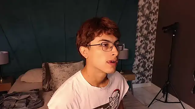 Aaron Eze online show from July 16, 2026, 12:33 pm