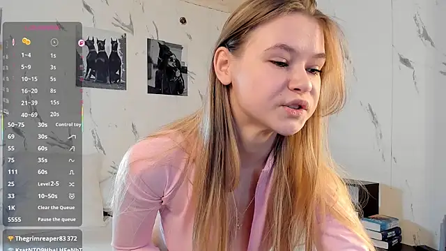 Snapshot of SophieRayne chatting on February 5, 2026, 9:58 am SophieRayne online show from February 5, 2026, 9:58 am