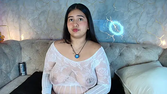 lilithst  online show from November 12, 2025, 9:36 pm