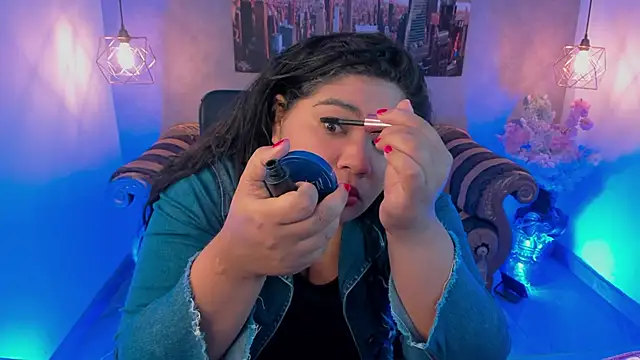 Sara clk online show from February 28, 2026, 7:37 pm