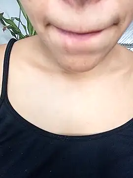 Snapshot of single_virgin chatting on November 4, 2025, 3:00 pm single virgin online show from November 4, 2025, 3:00 pm