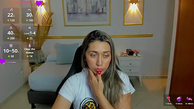 karlyy  online show from November 20, 2025, 7:24 pm