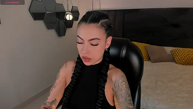 ChristineFord  online show from July 5, 2026, 11:39 am