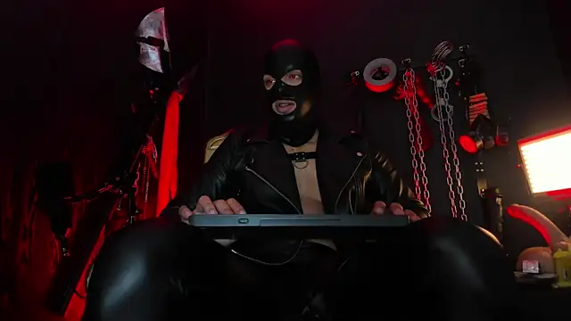 Master Connor BDSM online show from May 24, 2026, 12:43 pm