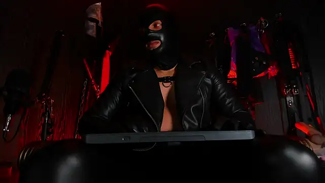 Master Connor BDSM online show from July 4, 2026, 1:06 pm