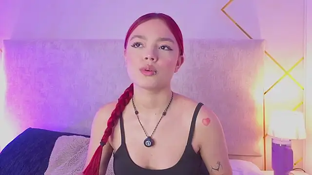 Martinaa Garcia online show from July 8, 2026, 7:51 pm