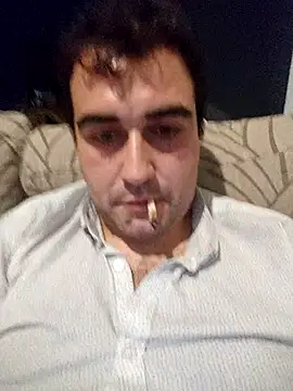 GluingPerson online show from November 9, 2025, 2:54 am